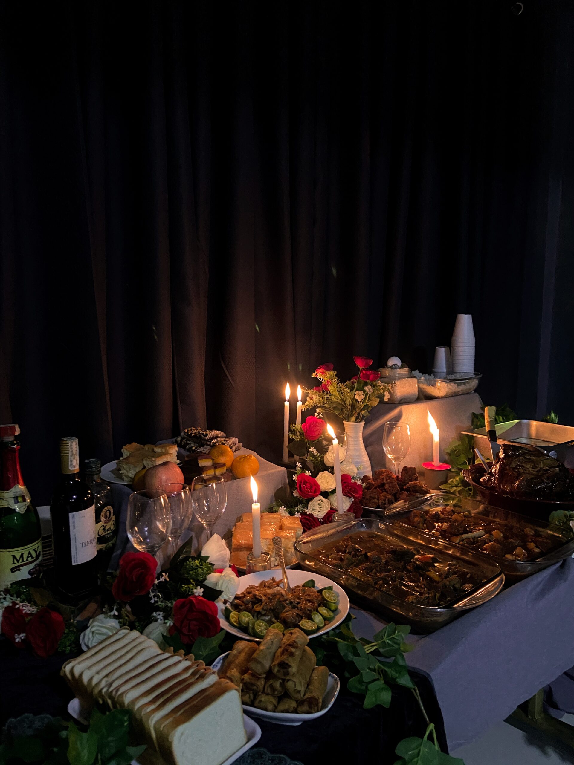 Survive Holiday Gatherings, Dinners & Parties Without Sabotaging Progress (With These Tips)