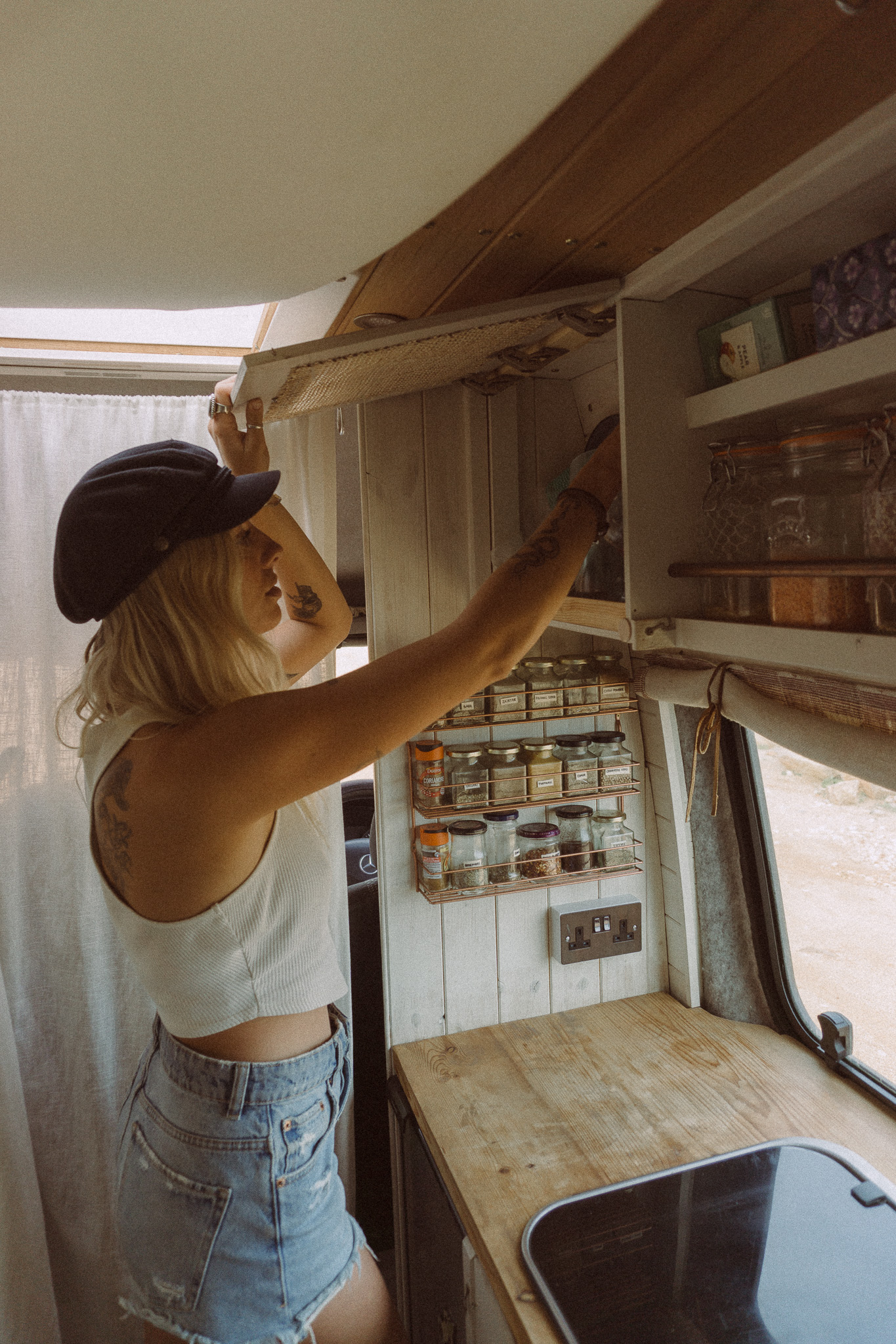 3 Reasons You’re Snacking All Day (And How To Finally Stop)